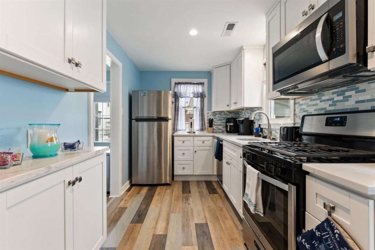 Newly Renovated 4 Bedroom Home Only 2 Blocks From The Beach! Wildwood Exterior photo