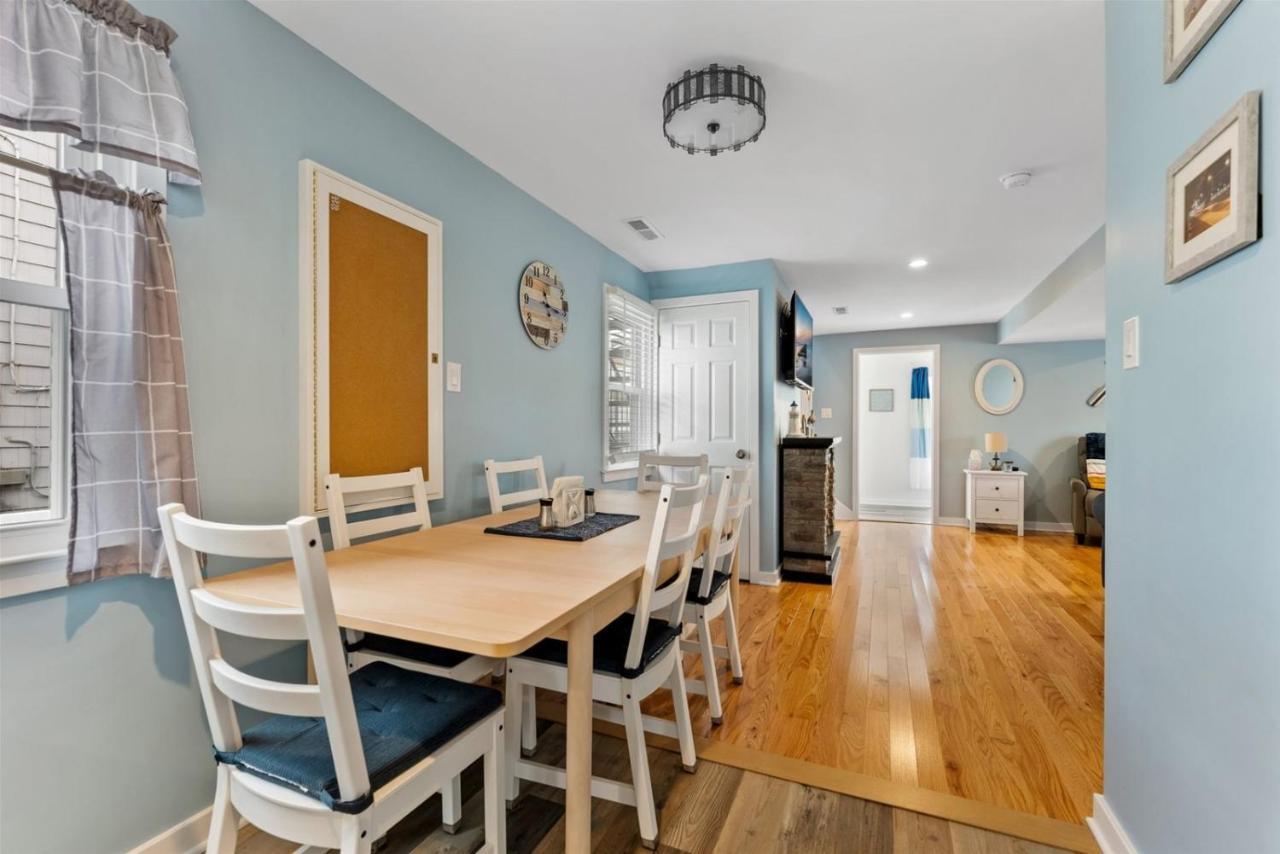 Newly Renovated 4 Bedroom Home Only 2 Blocks From The Beach! Wildwood Exterior photo