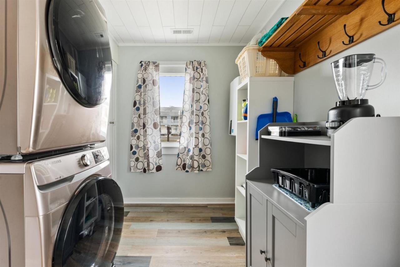 Newly Renovated 4 Bedroom Home Only 2 Blocks From The Beach! Wildwood Exterior photo