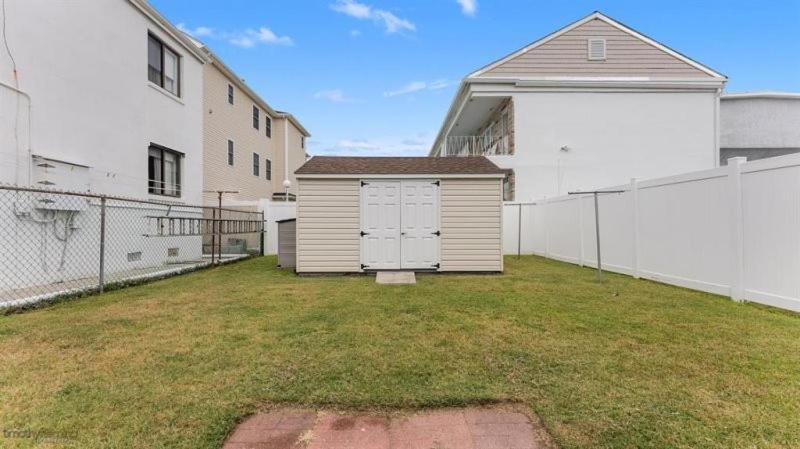 Newly Renovated 4 Bedroom Home Only 2 Blocks From The Beach! Wildwood Exterior photo
