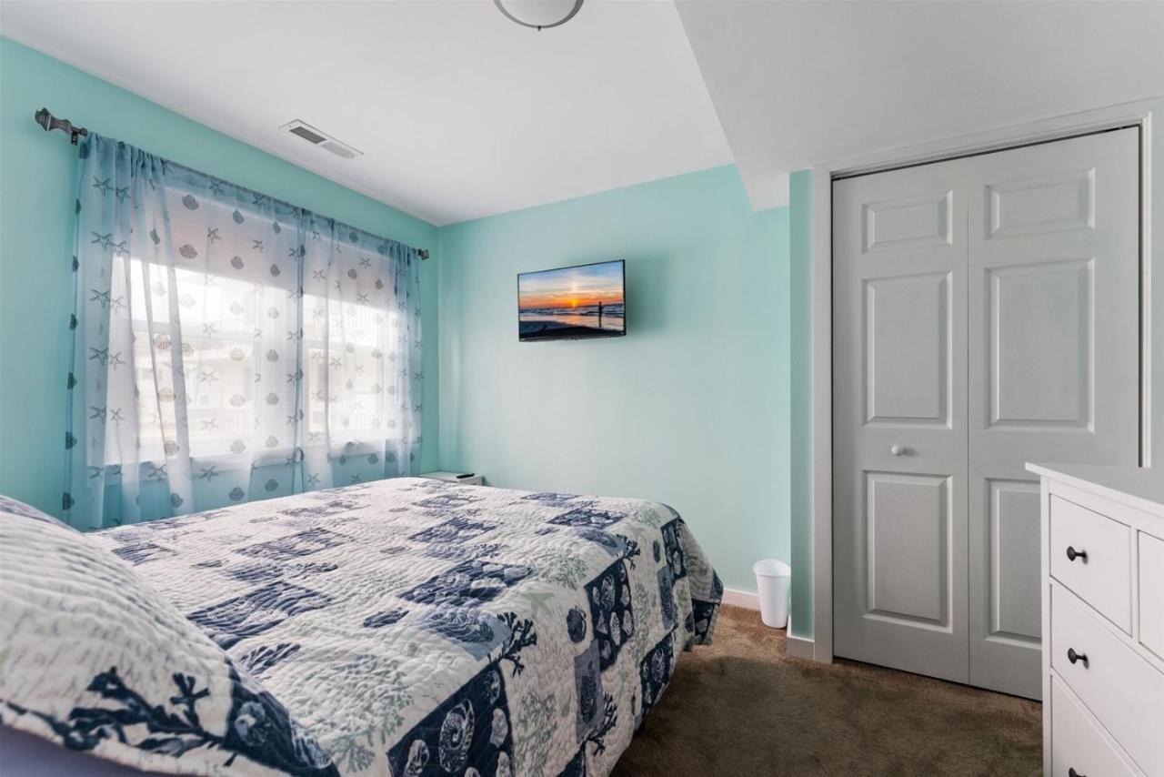 Newly Renovated 4 Bedroom Home Only 2 Blocks From The Beach! Wildwood Exterior photo
